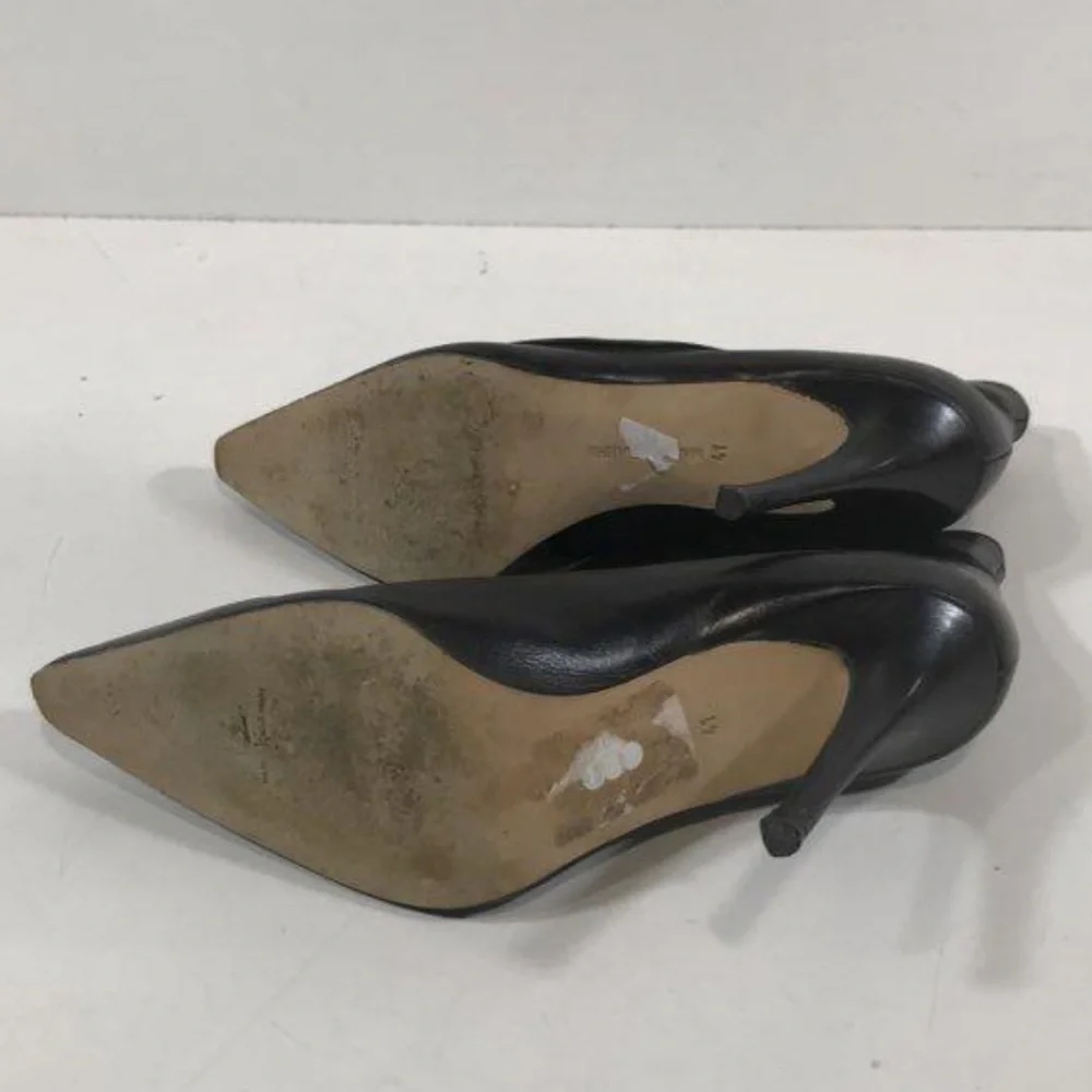 Manolo Blahnik Elegant Black Leather Women's Heels Ankle Boots Size 41